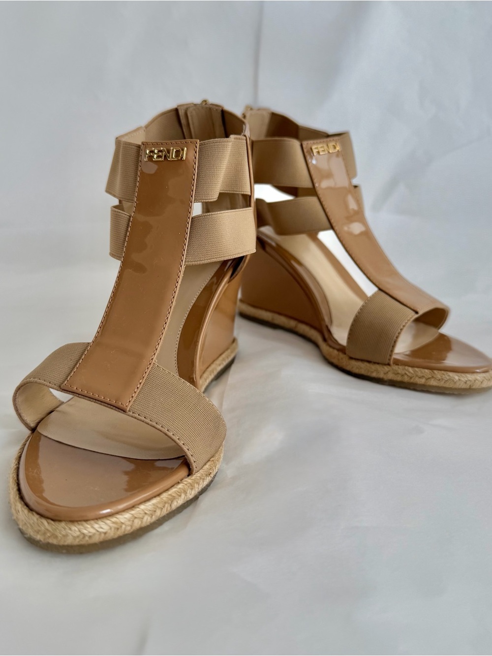 FENDI (NWOT) Beige Patent Leather Carioca Wedge Espadrille Sandals EU35